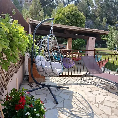 D'hote Chez Mam's Bed & Breakfast