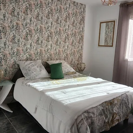 D'hote Chez Mam's Bed & Breakfast 3*